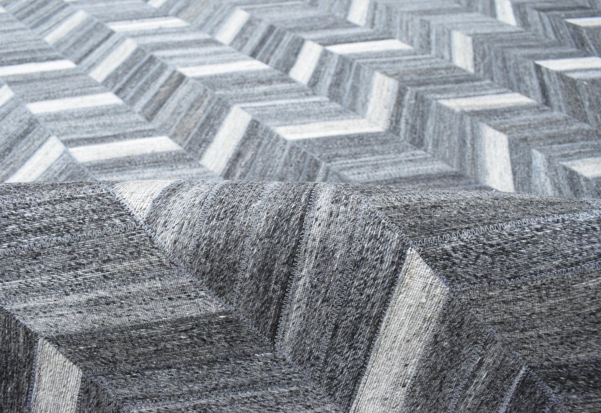 Handmade 5x8 Gray and Ivory Chevron Viscose Area Rug