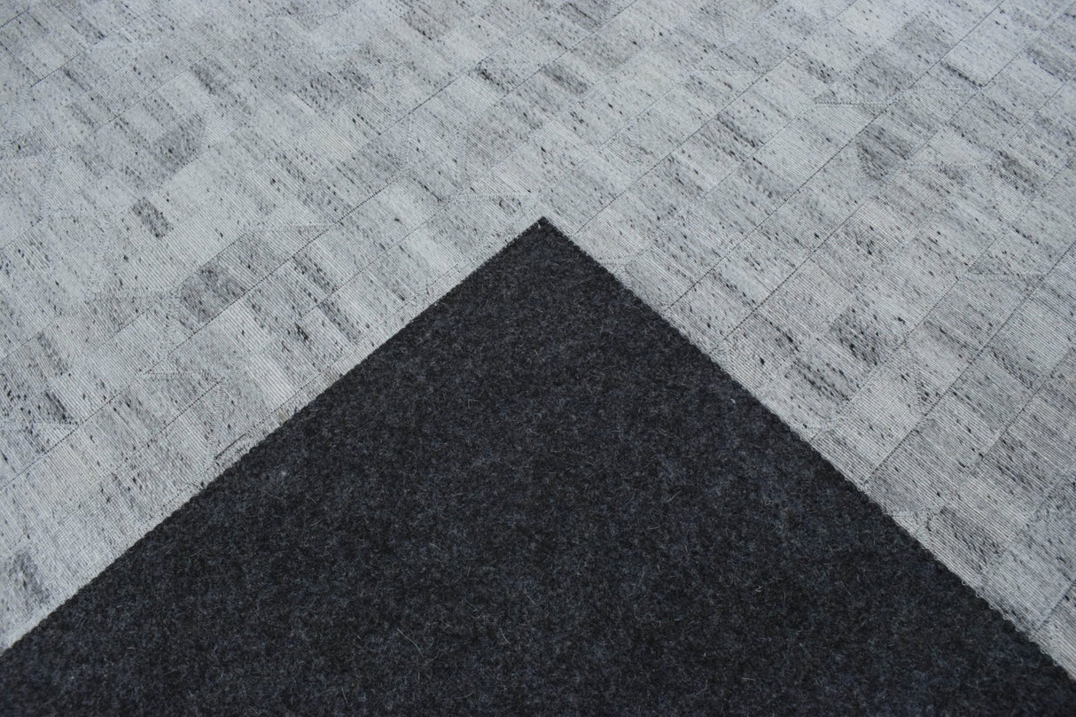 Handmade 5x8 Modern Style Genuine Leather Gray and Silver Area Rug