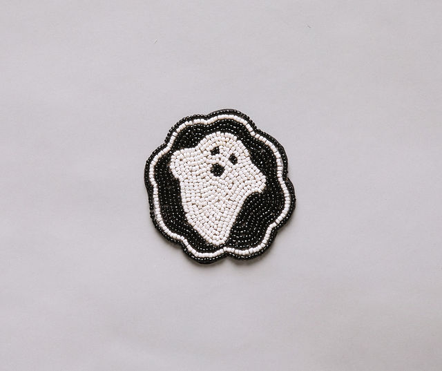 Handmade Beaded Ghost Coaster Halloween Cup Mat Spooky Drink Decor Black White Bead Cute Ghost Barware Accent-Table tops-Parc Decor
