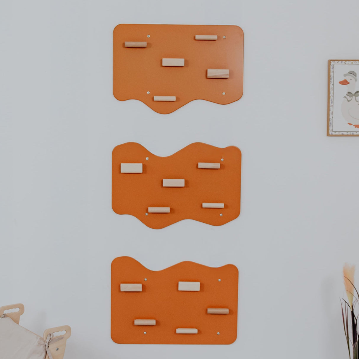 Indoor Rock Wall with Cloud-Shaped Panels & Wooden Climbing Holds for Kids 3-10-Climbing Set-Parc Decor