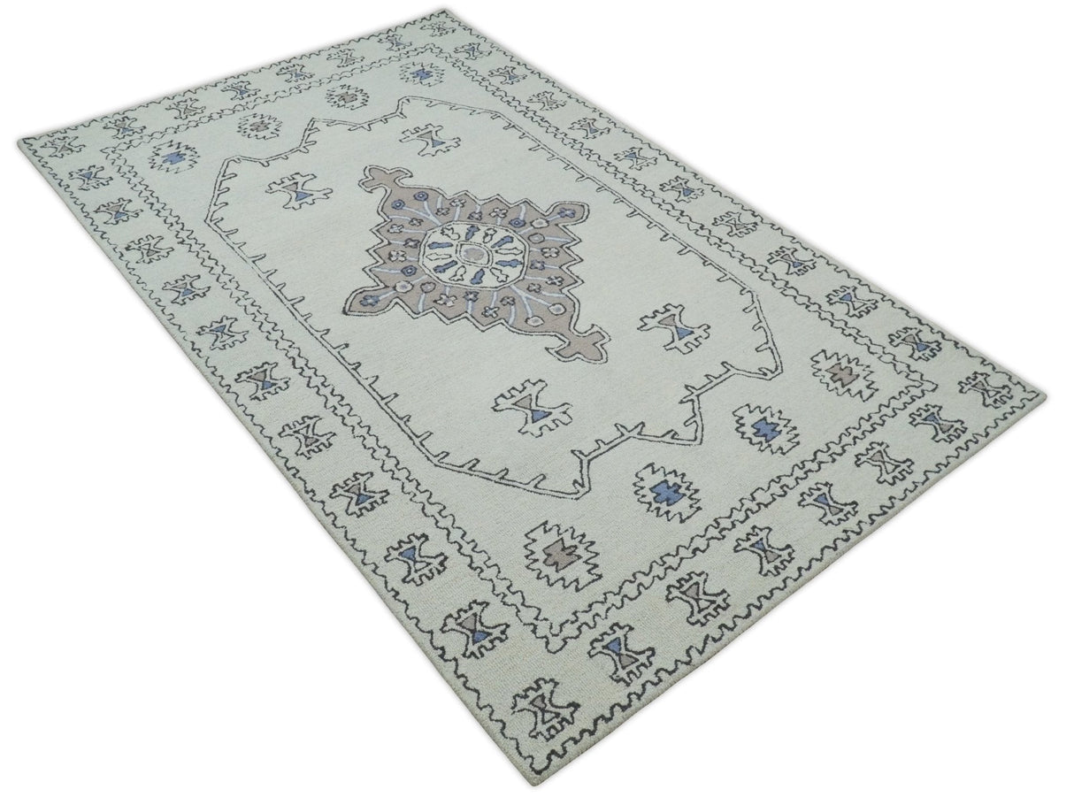 Ivory and Peach Persian Style Tribal Hand Tufted Wool Area Rug