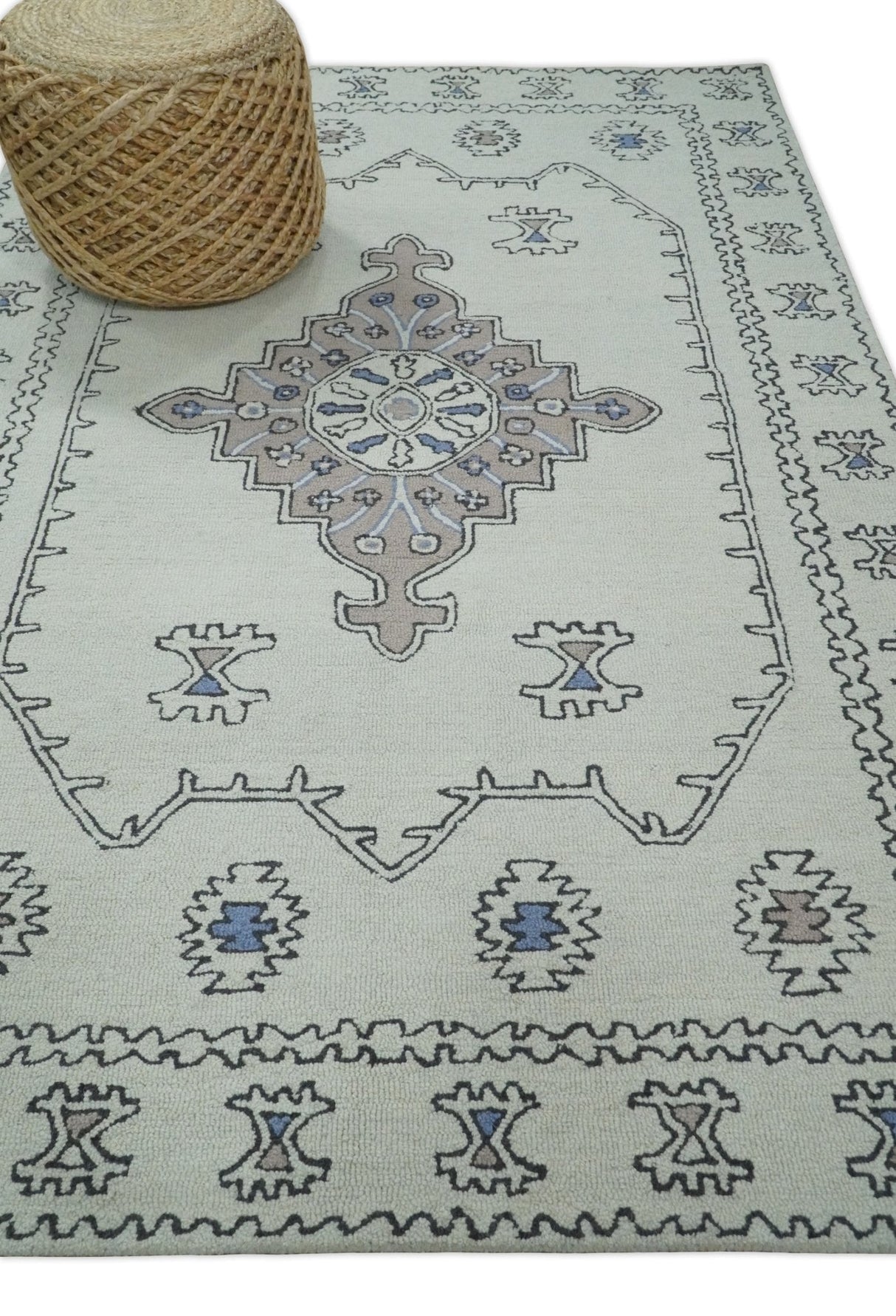 Ivory and Peach Persian Style Tribal Hand Tufted Wool Area Rug