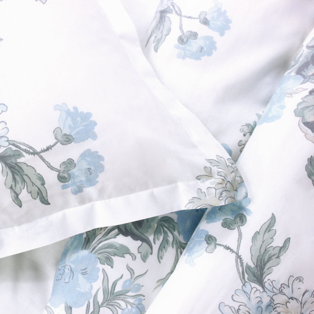 Jardin De Rose Printed Cotton Percale Duvet Set-Duvets-Parc Decor