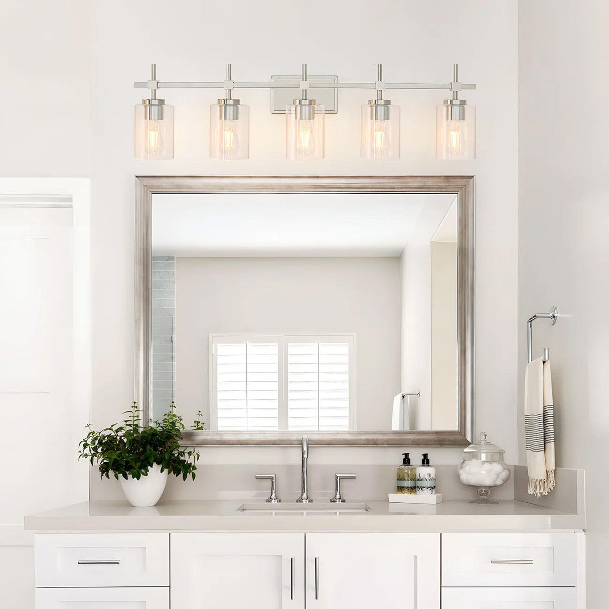 Jasper Modern Brushed Nickel & Black Clear Glass 5-Light Bathroom Linear Vanity Light-壁灯-Parc Decor