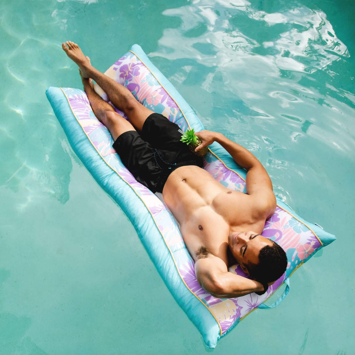 Kona-pool float-Parc Decor
