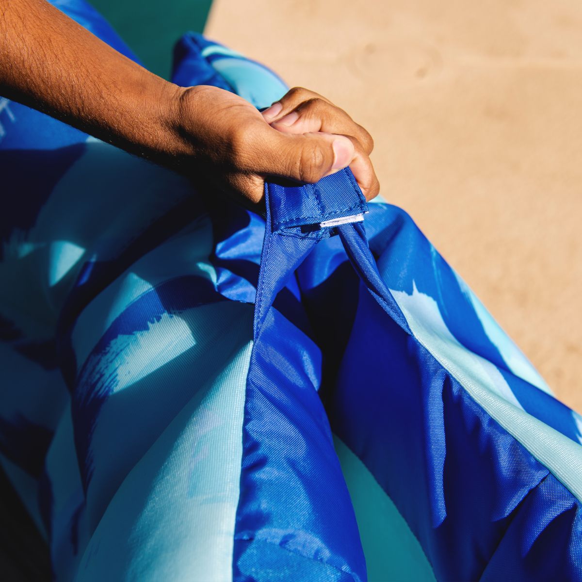 Kona-pool float-Parc Decor