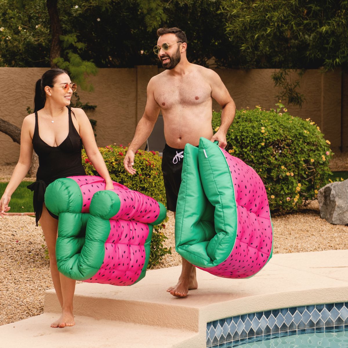 Kona-pool float-Parc Decor