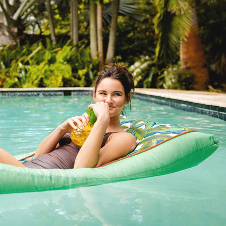 Kona-pool float-Parc Decor