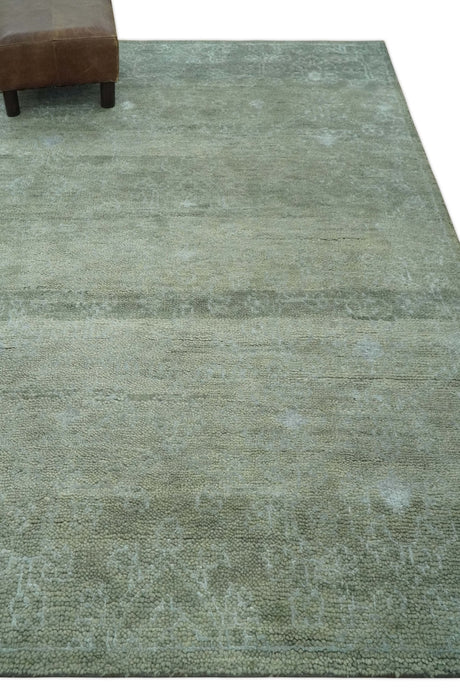 Light Green and Silver Traditional Large design 5x8 Hand Knotted wool and Art Silk Area Rug