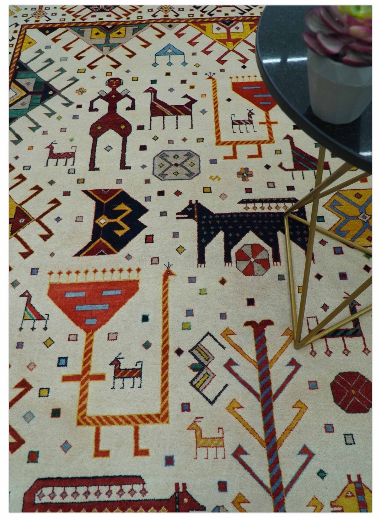 Lori Gabbeh Design Ivory 8x11.7 Hand Knotted wool Area Rug
