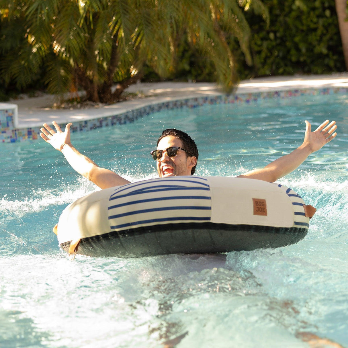 Lux Inflatable Ring