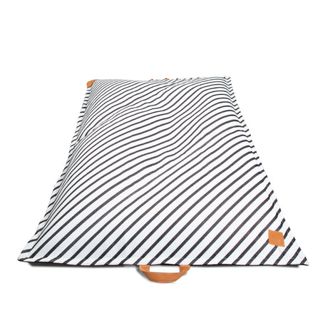 Lux Lagoon Lounger