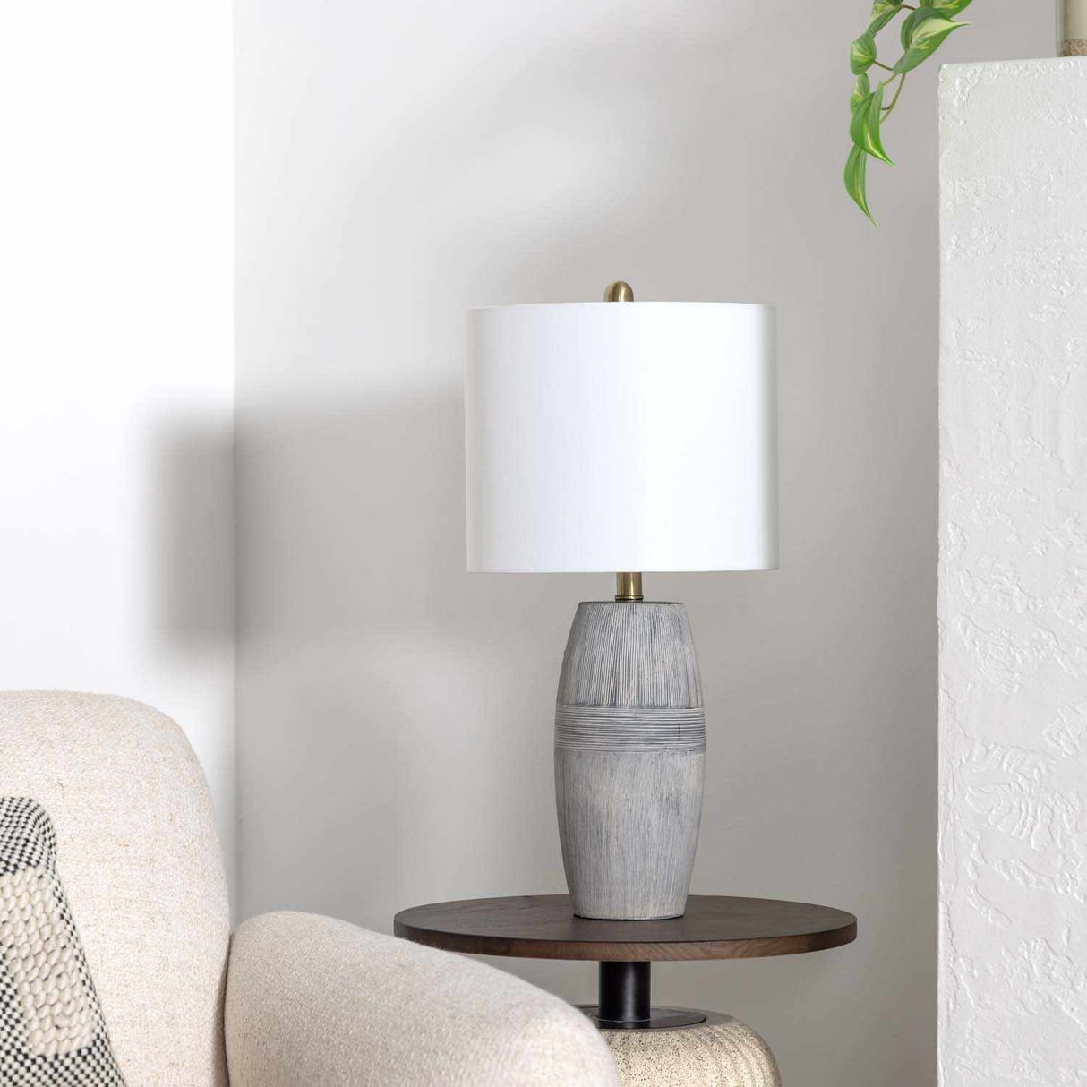 Mabayo Ribbed White Ceramic Table Lamp-Lighting-Parc Decor
