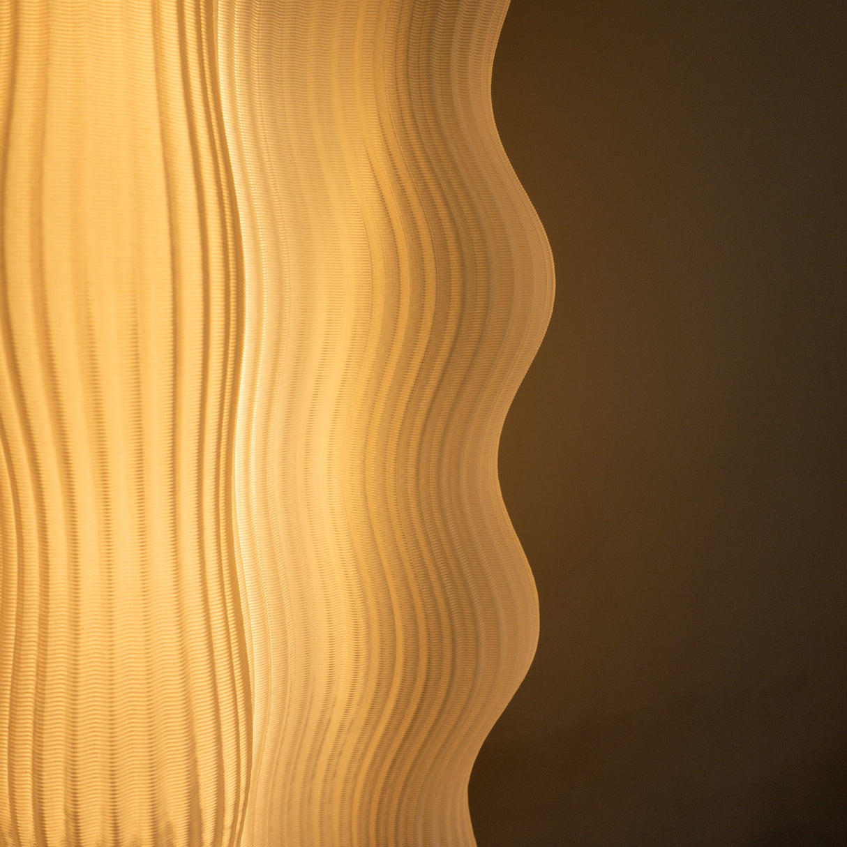 Mega Wavy Lamp-Parc Decor