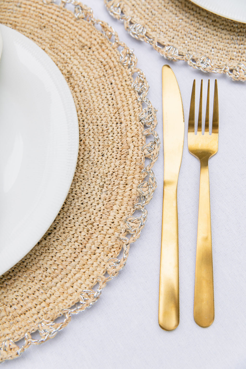 Metallic Aura placemat, Woven raffia tabletop-table top-Parc Decor
