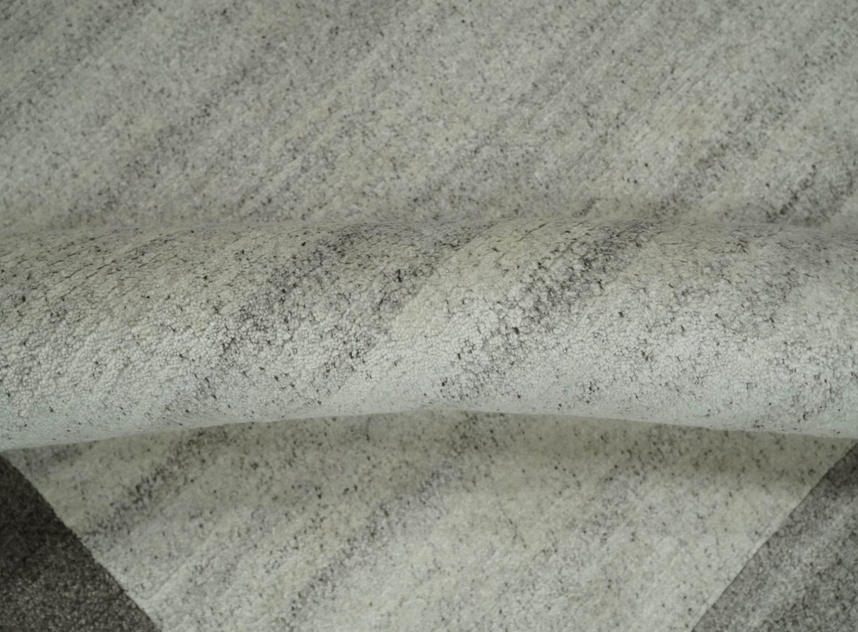 Modern 6x8 Ivory and Silver Wool Hand Woven Area Rug