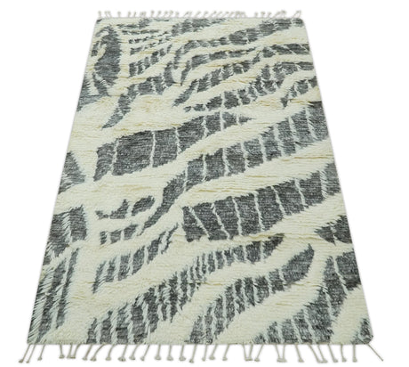 Modern Abstract 5x8 Ivory and Charcoal Texture Moroccan Style Plush Pile wool Rug