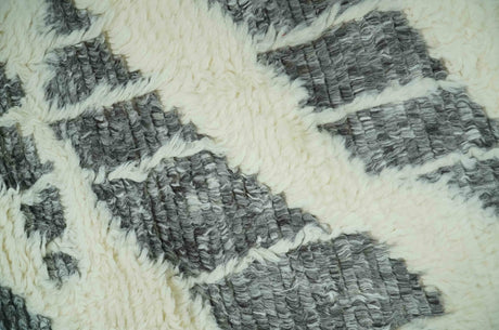 Modern Abstract 5x8 Ivory and Charcoal Texture Moroccan Style Plush Pile wool Rug
