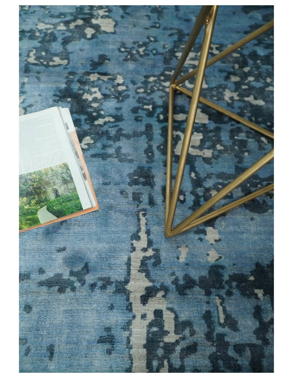 Modern Abstract Blue Hand Loom Blue and Ivory Bamboo Silk 8x10 Area Rug