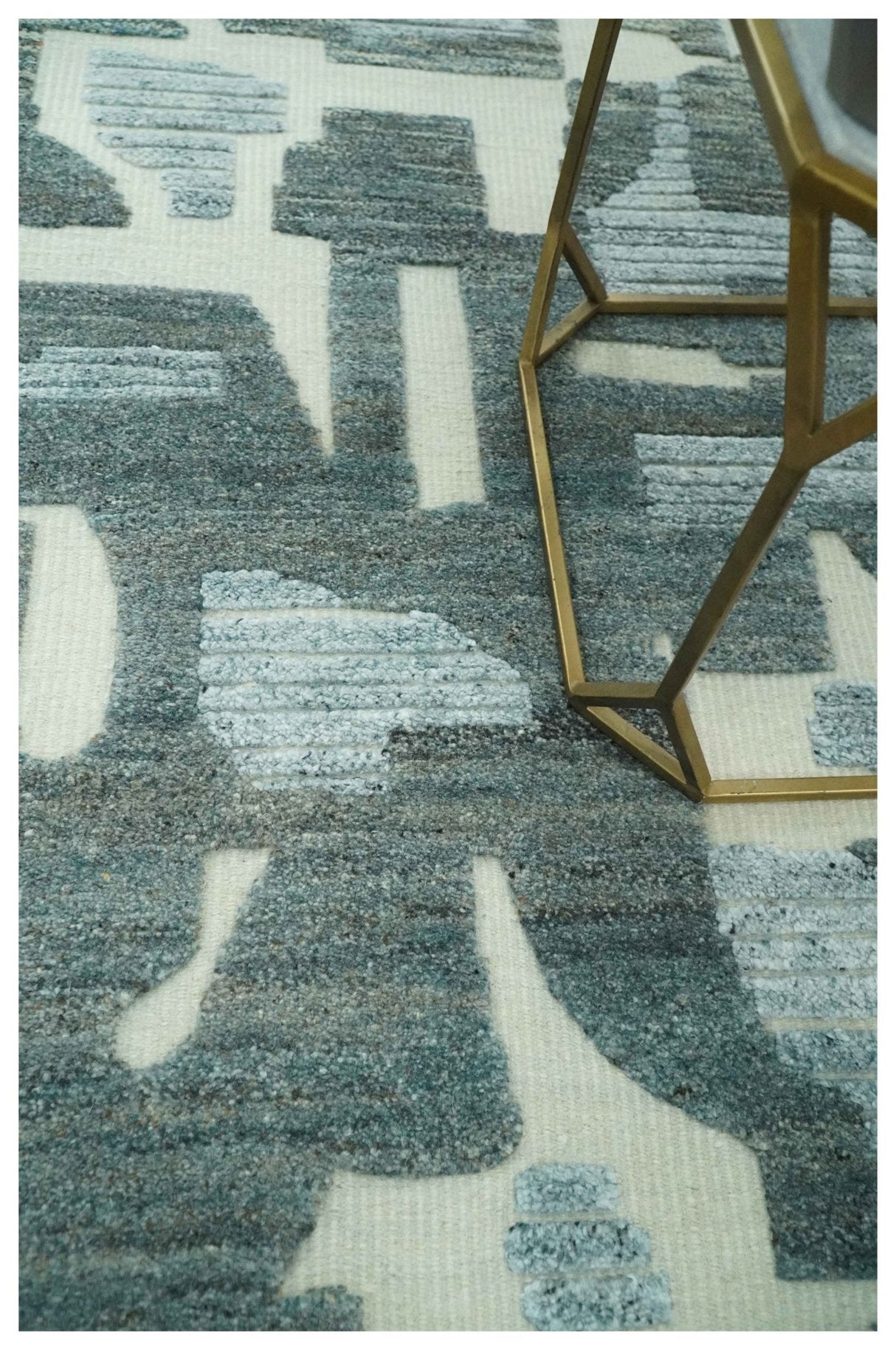 Modern abstract Carved Texture Green, Ivory and Silver 5x8 Hand Knotted Wool Area Rug