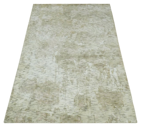 Modern Abstract Ivory, Green and Charcoal 5x8 Hand loom Wool and Viscose Area Rug