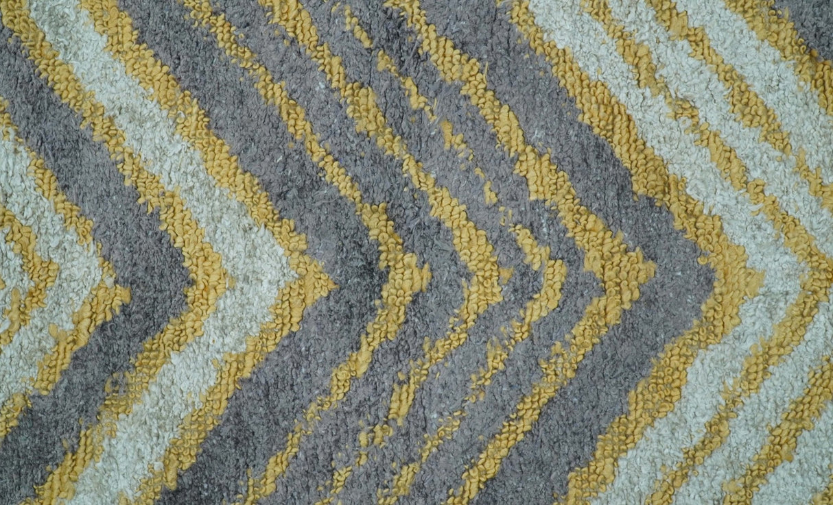 Modern Chevron Design Gold And Beige 5.6x8 Hand Knotted Bamboo Silk Area Rug