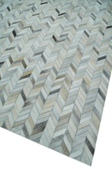 Modern Chevron Design Ivory and Silver Handmade Area Rug