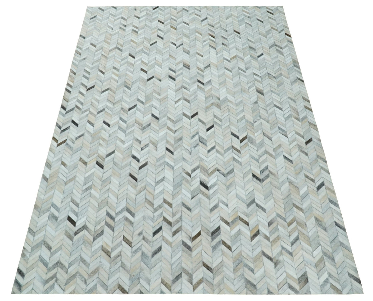 Modern Chevron Design Ivory and Silver Handmade Area Rug