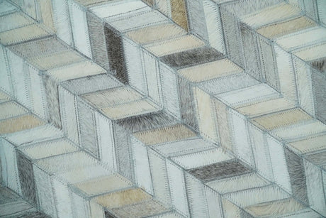 Modern Chevron Design Ivory and Silver Handmade Area Rug