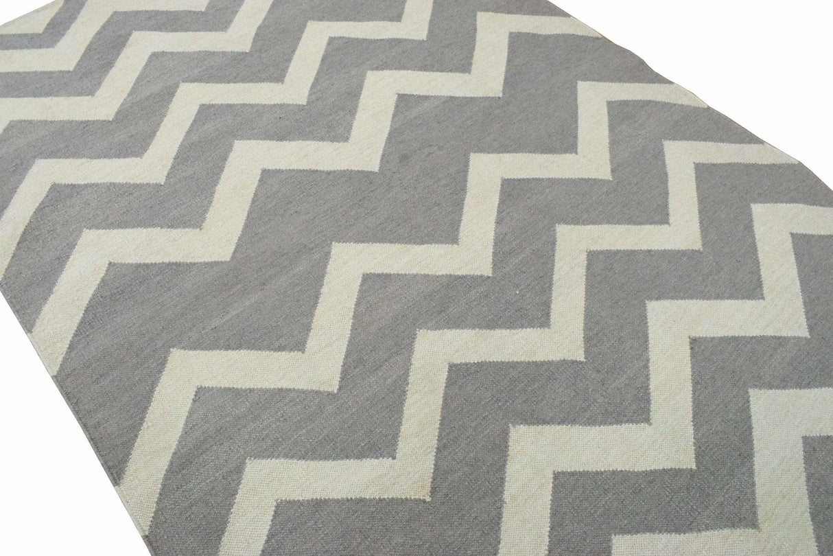Modern Chevron Gray and Beige Dhurrie Wool Polyester 5x8 Rug