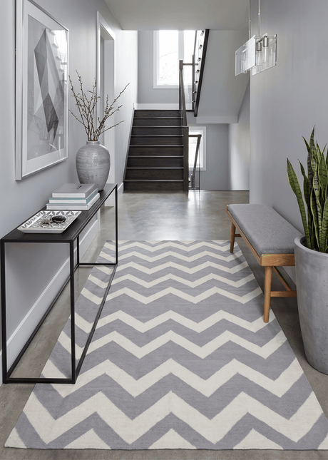 Modern Chevron Gray and Beige Dhurrie Wool Polyester 5x8 Rug