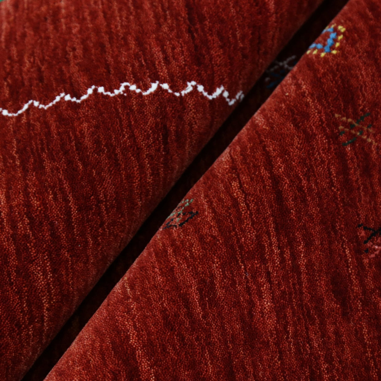 Modern Design Red Hand Loomed Wool Area Rug