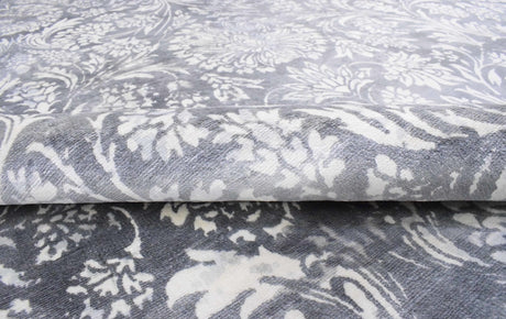Modern Floral Silver And Ivory Hand Loom Viscose 5x8 Area Rug