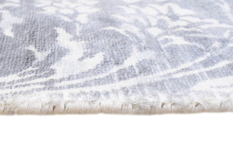 Modern Floral Silver And Ivory Hand Loom Viscose 5x8 Area Rug