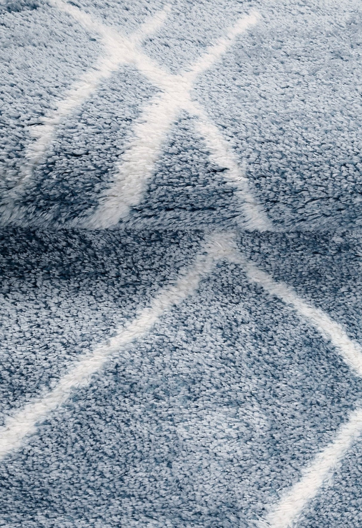 Modern Geometrical Design Blue 5x7 Rug
