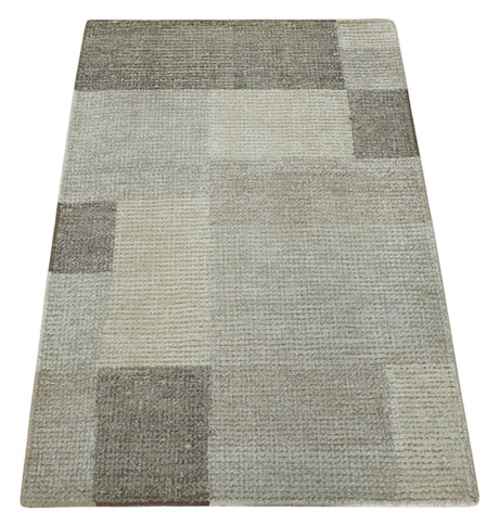 Modern Geometrical Hand knotted 2x3 Gray, Beige and Silver Area Rug