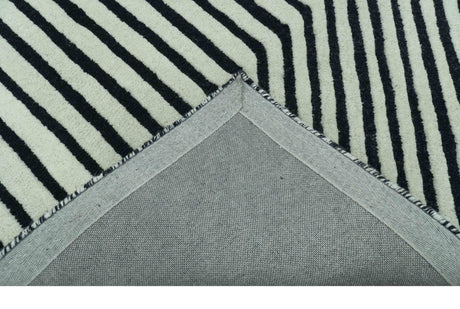Modern Geometrical Pattern Black And White Hand Tufted Custom Made wool rug