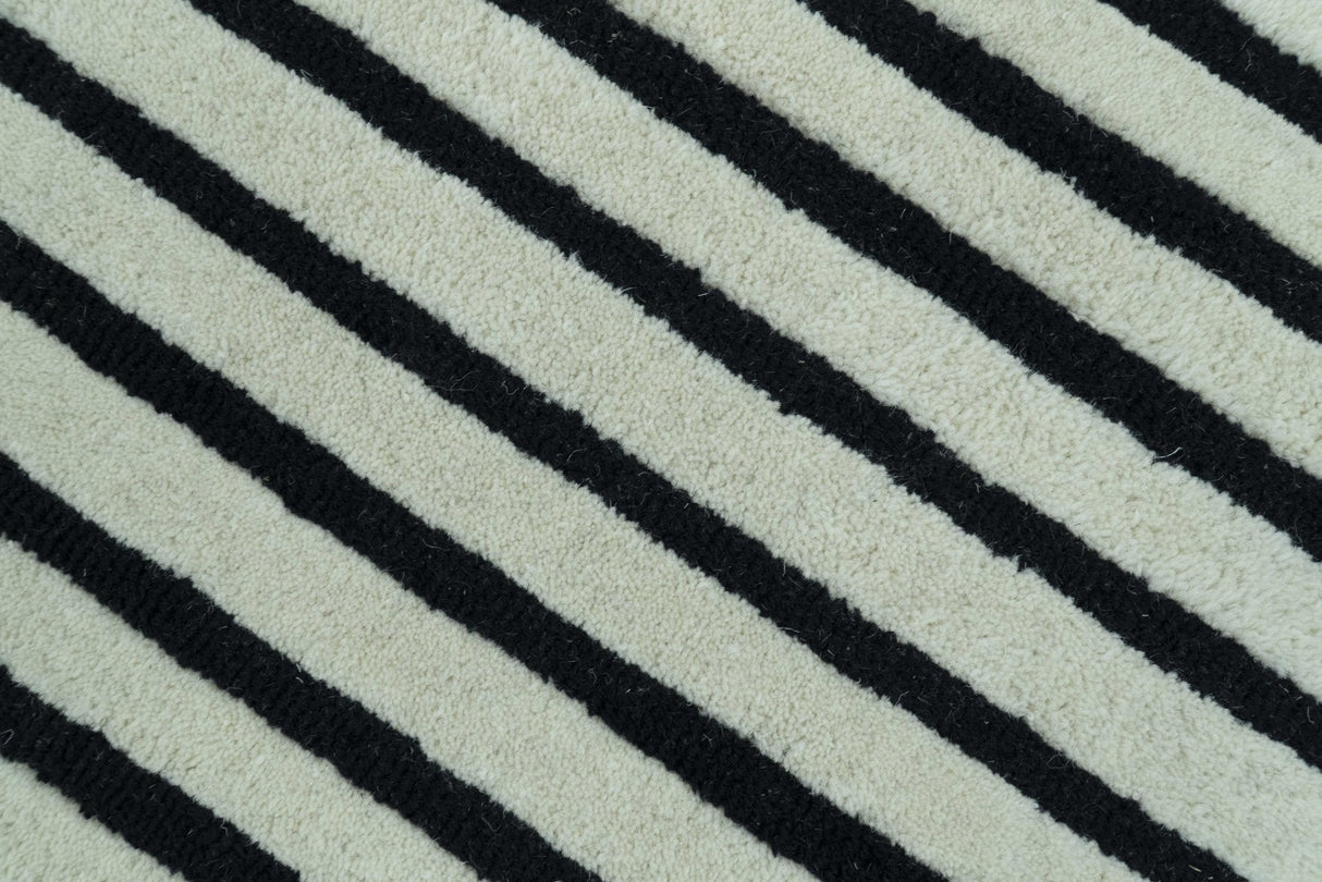 Modern Geometrical Pattern Black And White Hand Tufted Custom Made wool rug