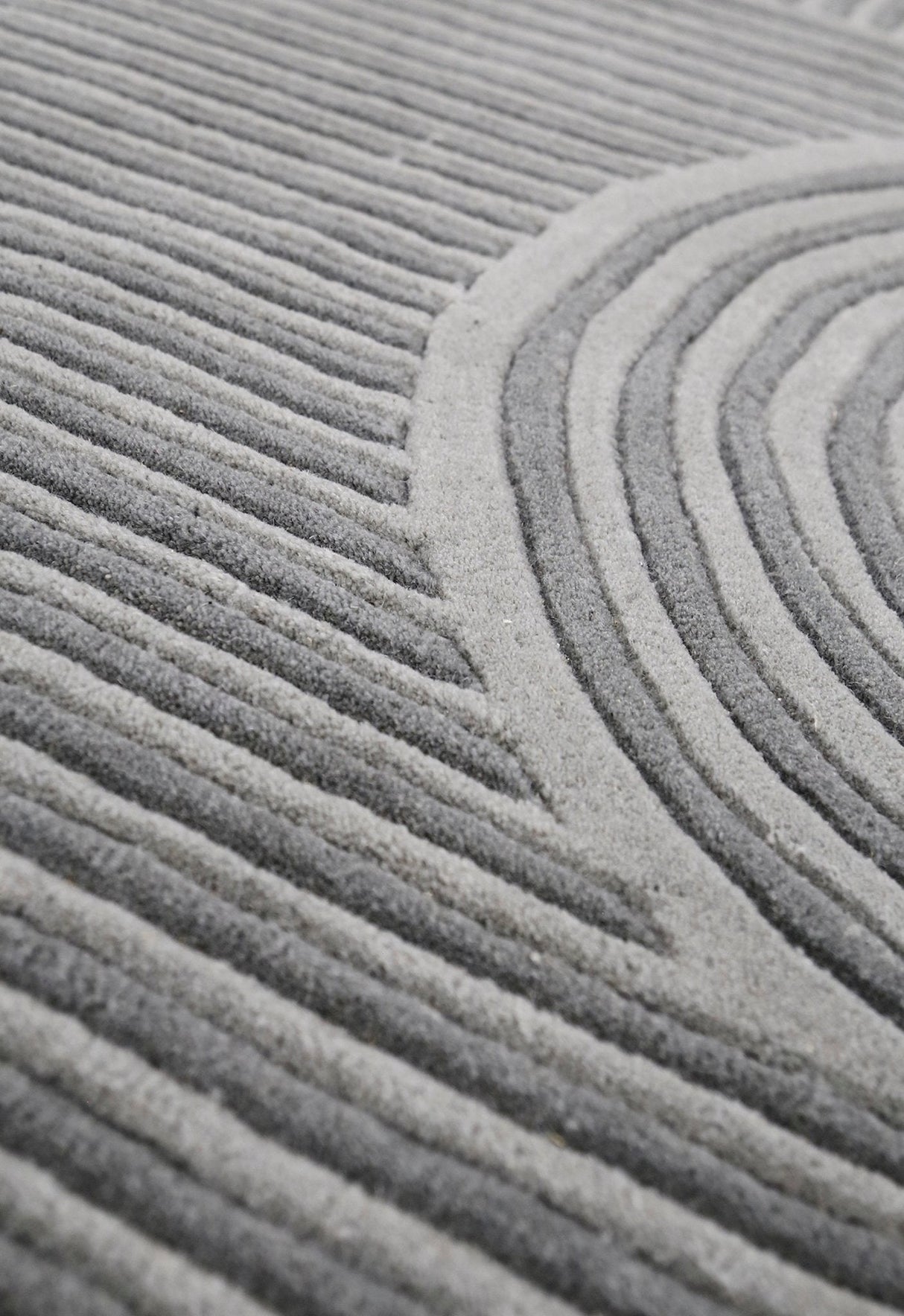 Modern Grey Lines Hand Tufted 5x7 Wool Area Rug