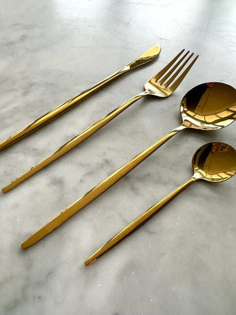 Modern Sleek Gold Flatware, Set of 16-Parc Decor