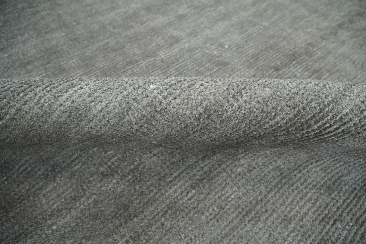 Modern Solid Gray Hand Woven 5x8 Wool and Viscose Rug