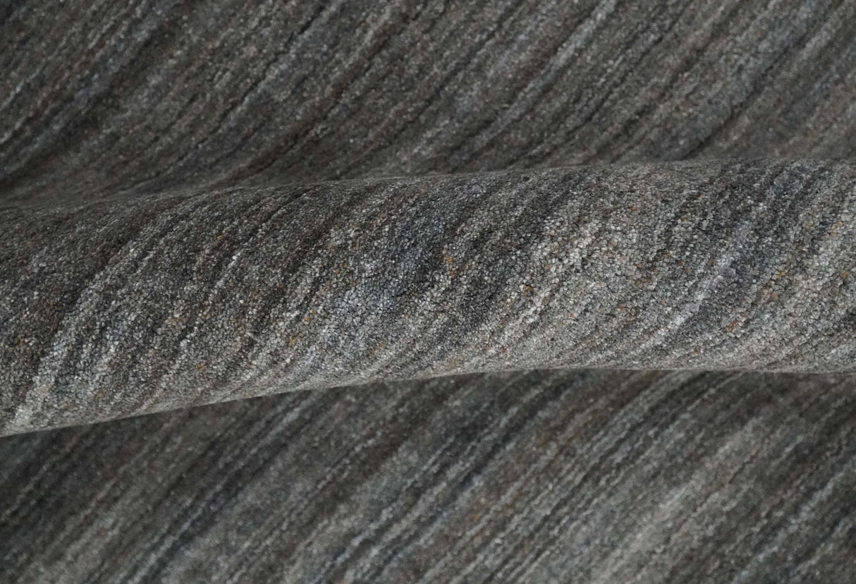 Modern Solid Silver and Charcoal Shaded 5x7 Blended Wool Area Rug