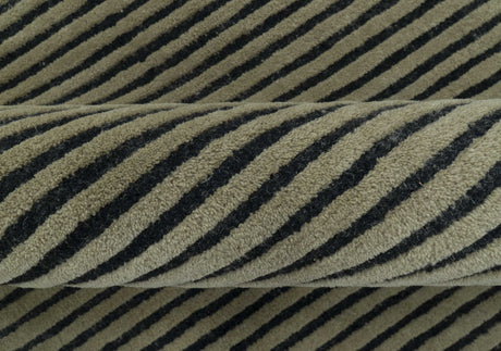 Modern Stripes Design Black And Brown 8x10 Hand Tufted Wool Area Rug