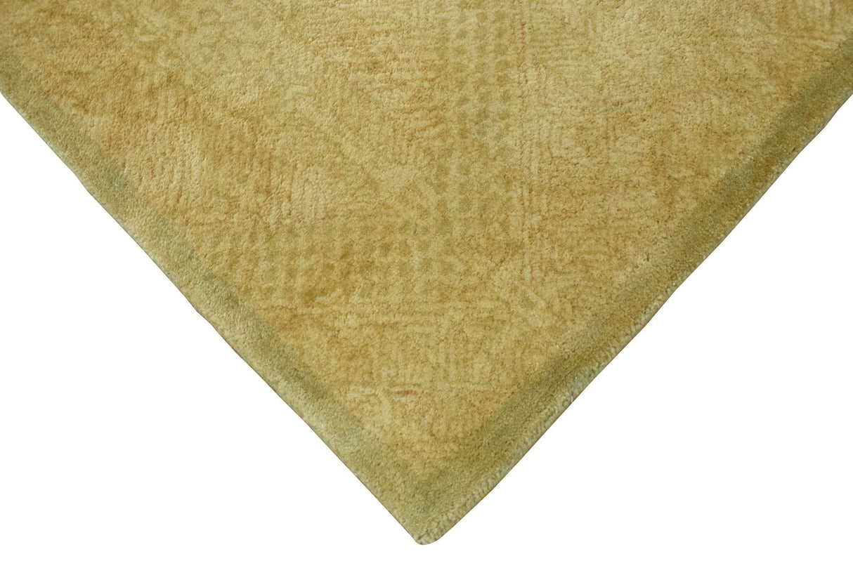Modern Style Gold Hand Tufted Wool 5x8 Area Rug