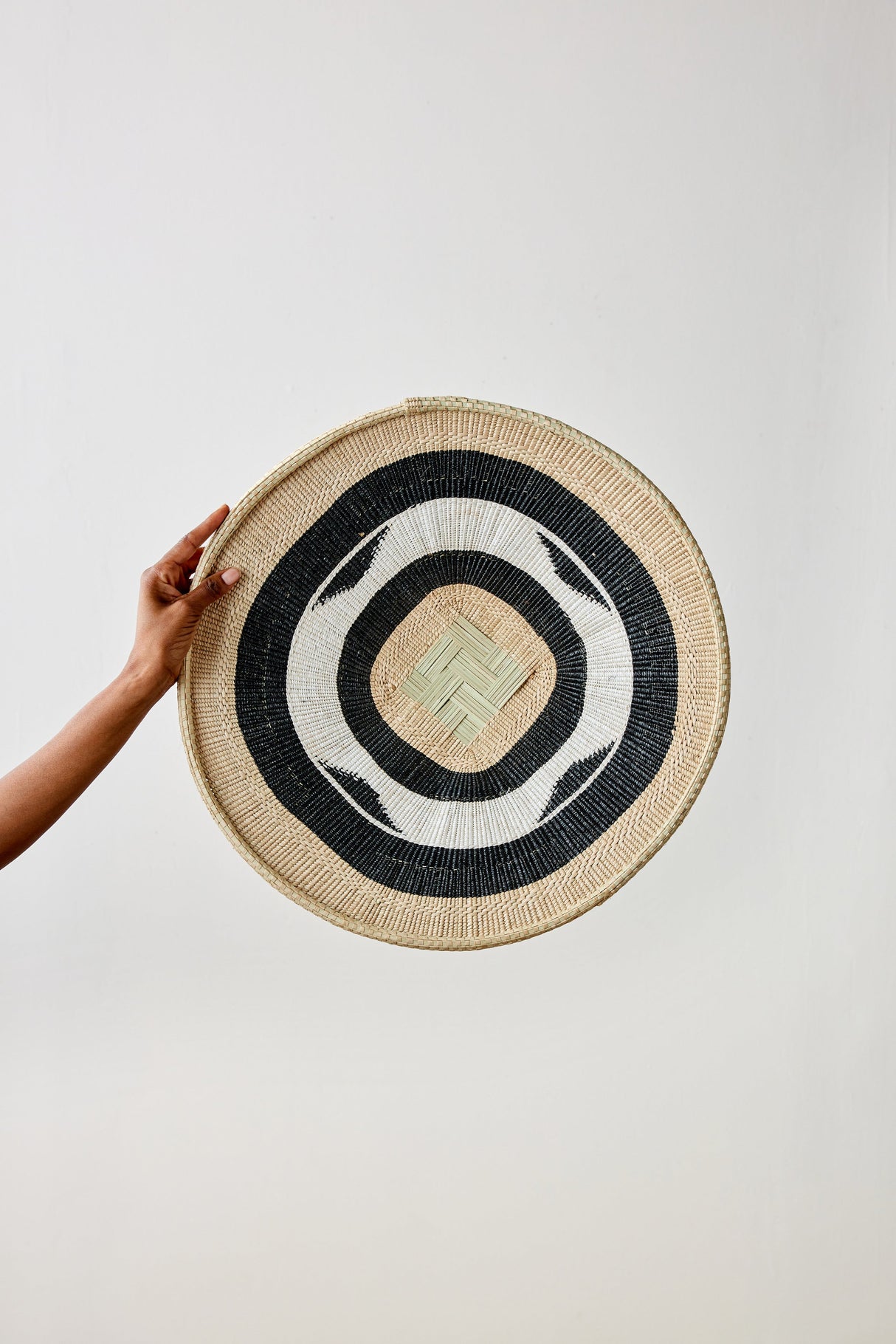 Nolyia Black Flat Basket-Wall Basket-Parc Decor