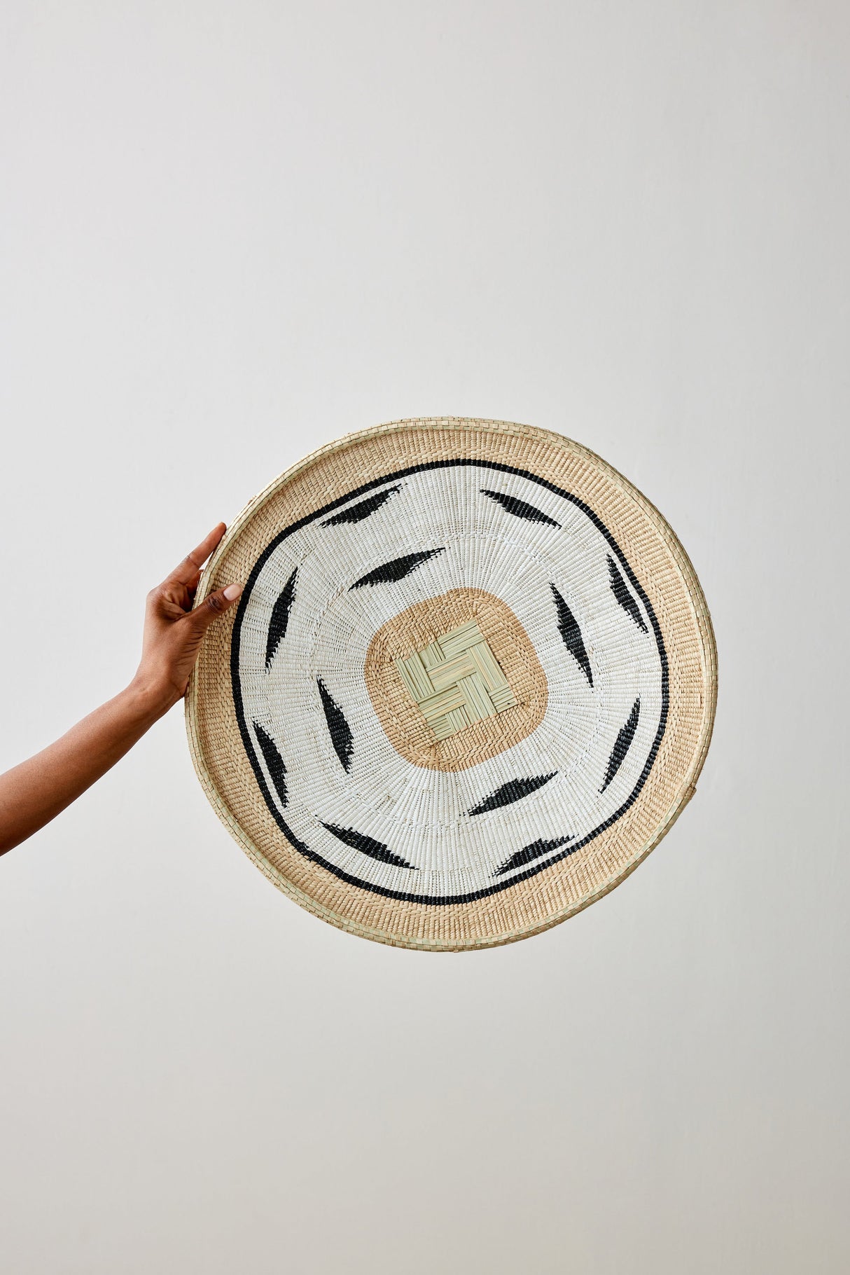 Nolyia White Flat Basket-Wall Basket-Parc Decor