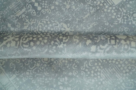 Premium Style Gray and Ivory Traditional Ikat Large design 5.6x8 Hand loom Wool and Viscose Area Rug