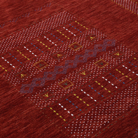 Red Center Pattern Hand Loomed Wool Area Rug