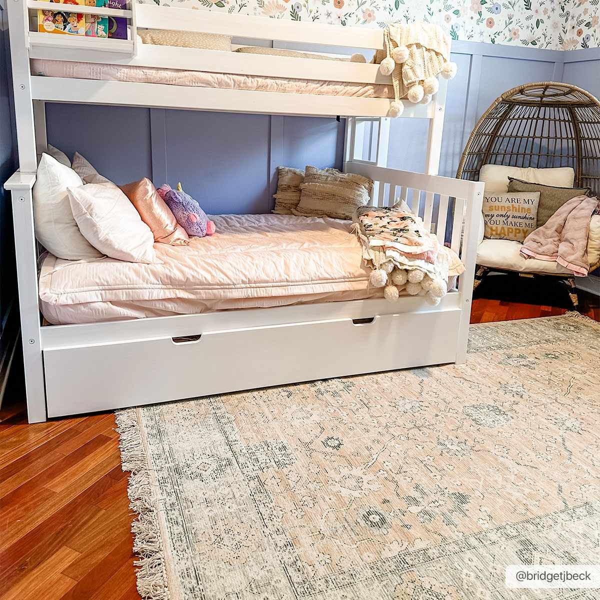 Robins Handmade Cotton-blend Rug-Rugs-Parc Decor