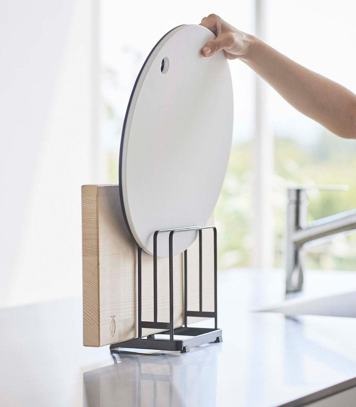 Round Cutting Board Stand - Steel-Cutting Board Stand-Parc Decor